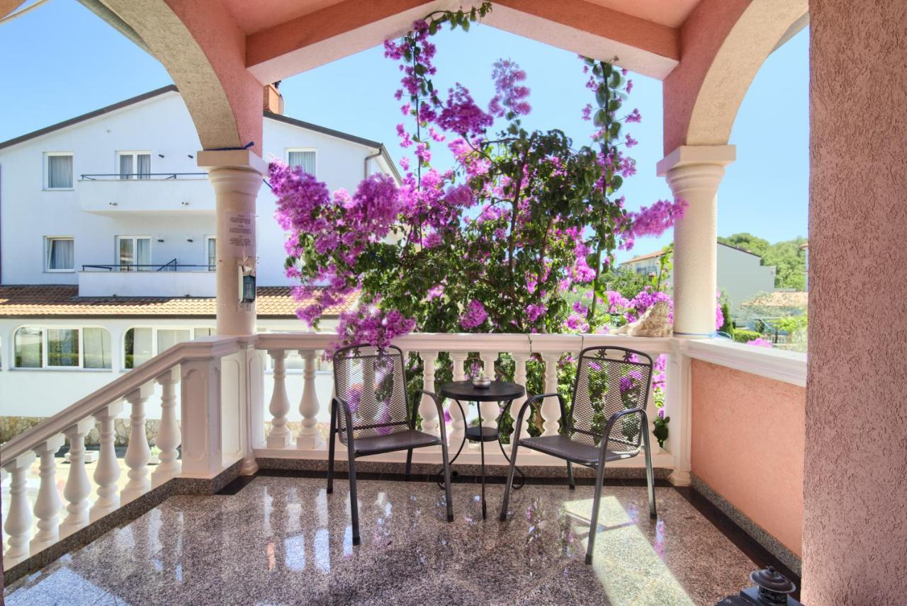 Hotel Villa Vera Fazana Exterior photo