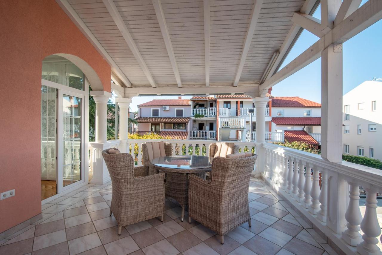 Hotel Villa Vera Fazana Exterior photo